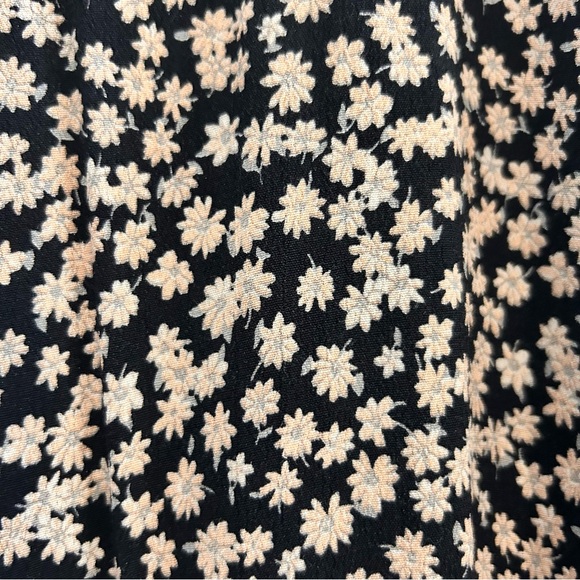 Zara Black Dress with mini flowers - Picture 6 of 9